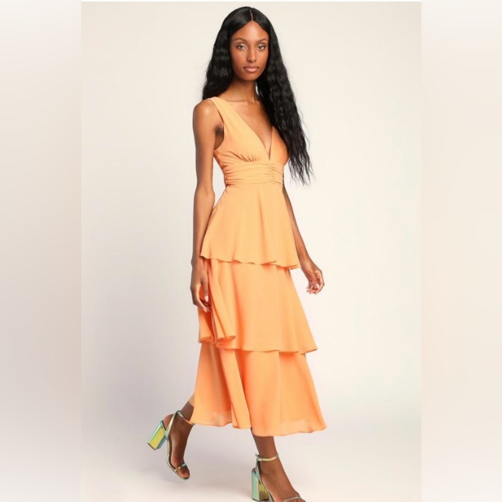 Lulu's Peach Tiered Dress EUC